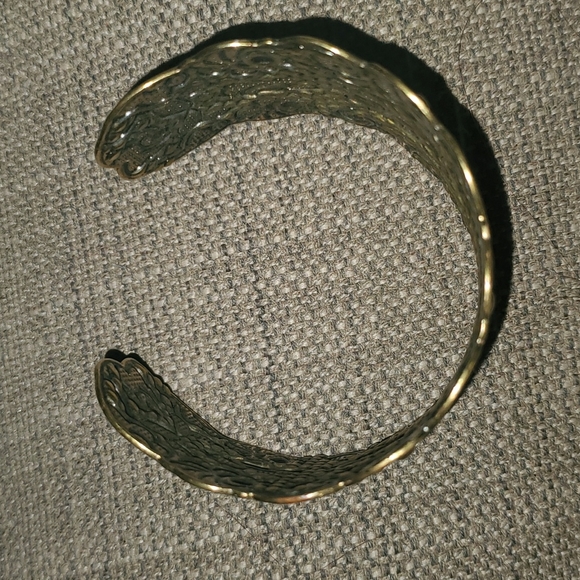 Vintage Cuff Bracelet - Picture 3 of 5